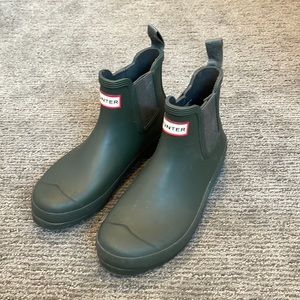 Dark green Hunter mini rain boots (size US 8) - worn once